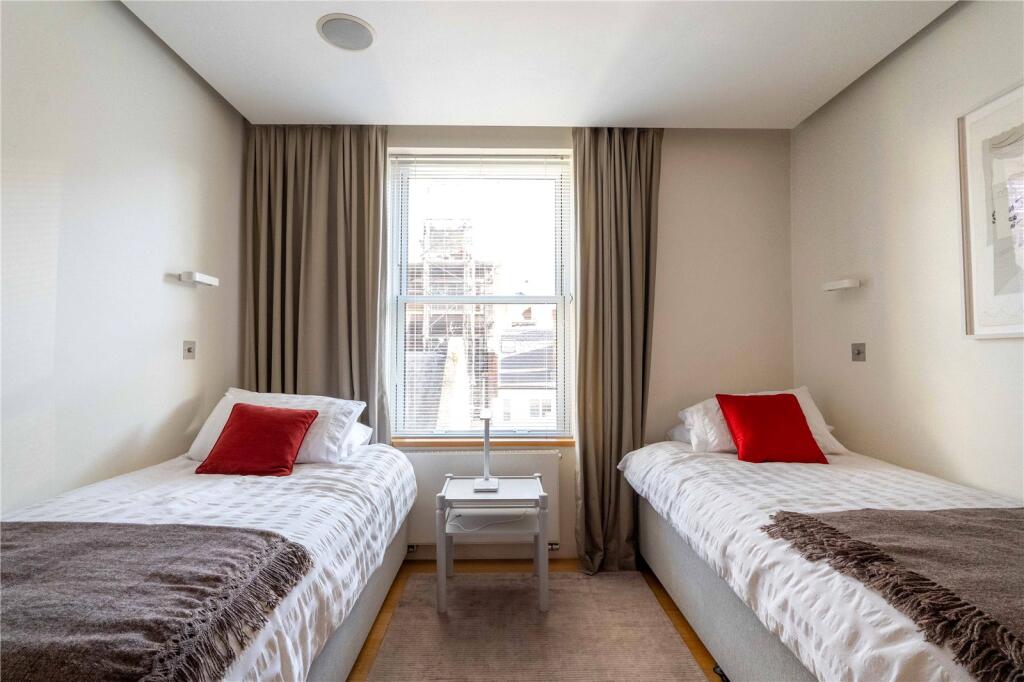 Twin Bedroom