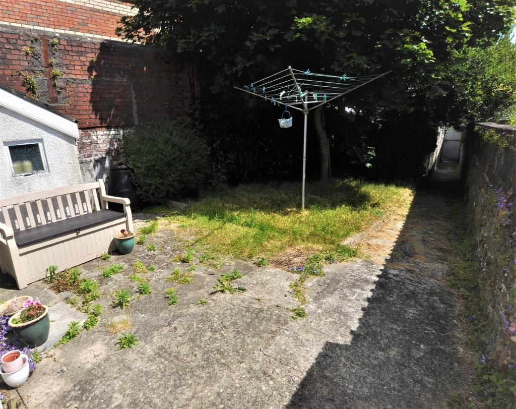 Garden1.JPG