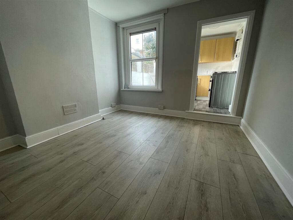 Dining Room.jpg