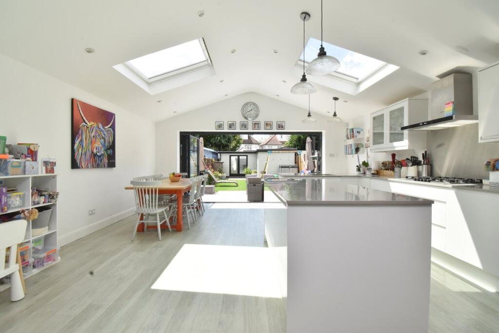 Cottimore Avenue, Walton-on-Thames, KT12