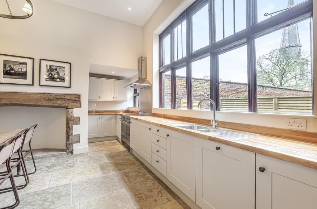 VENDORS KITCHEN S...