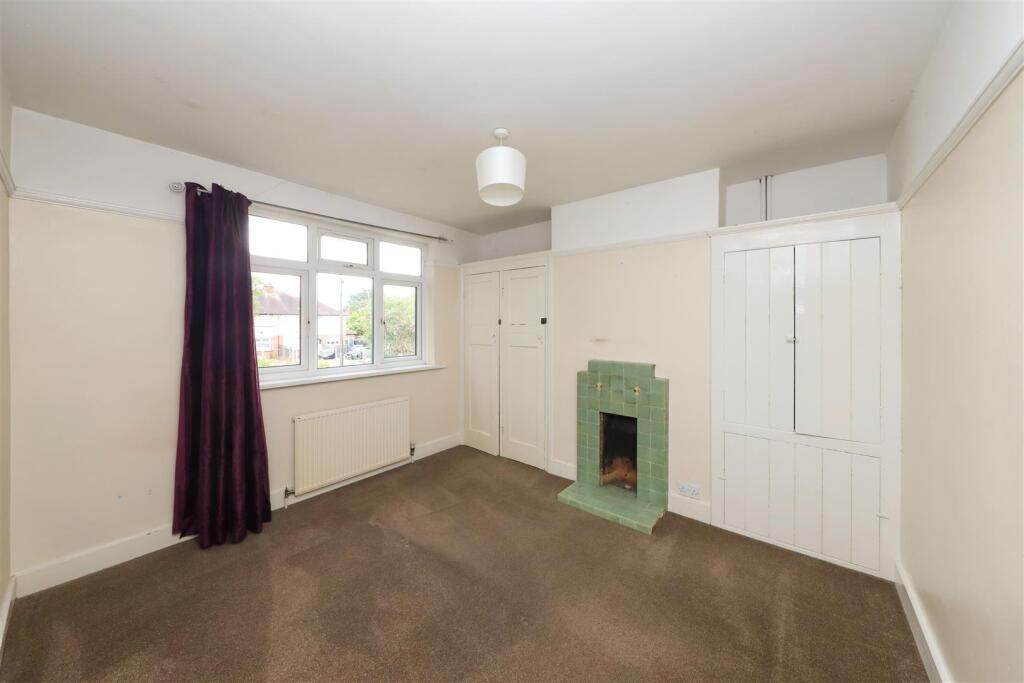 Second bedroom