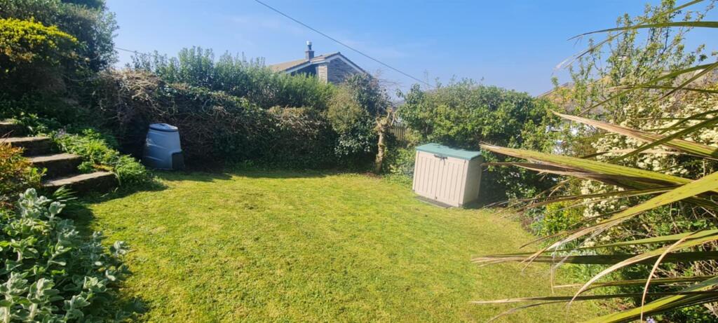 Pentire-GARDEN2.jpg