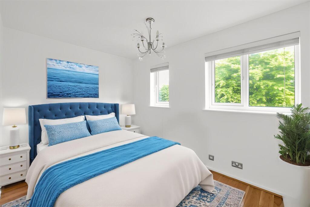 13-Field-Close-09 - Bedroom - Standard - 1.jpg