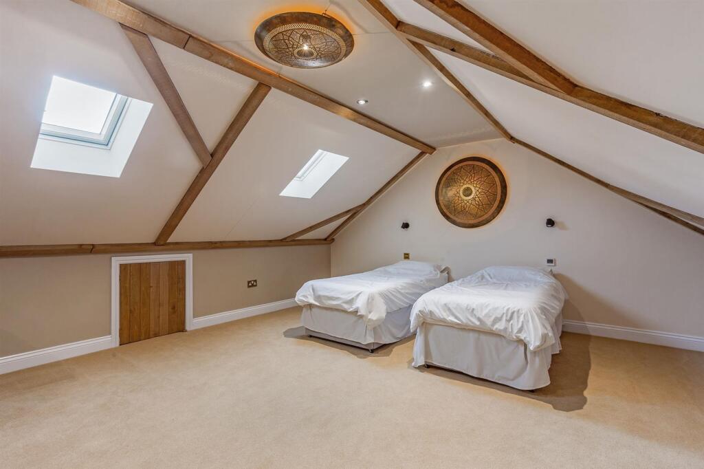 64878_Croft House, St. Marys Lane  (21)_low.jpg