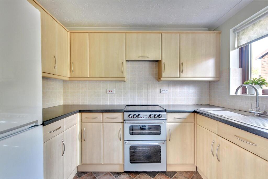 Kitchen_4.jpeg