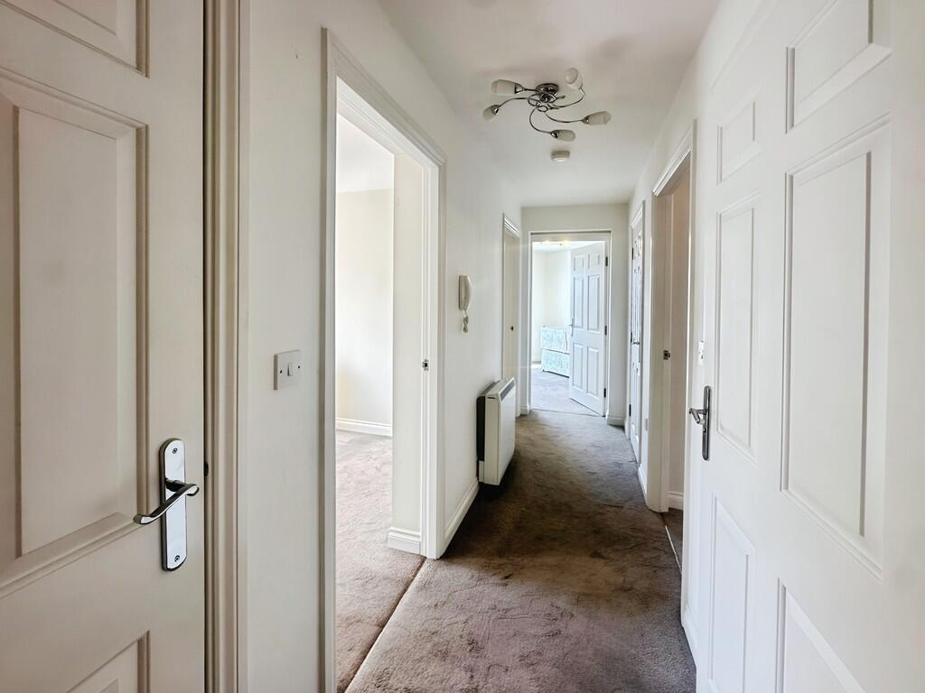 7a36c330-WhatsApp...