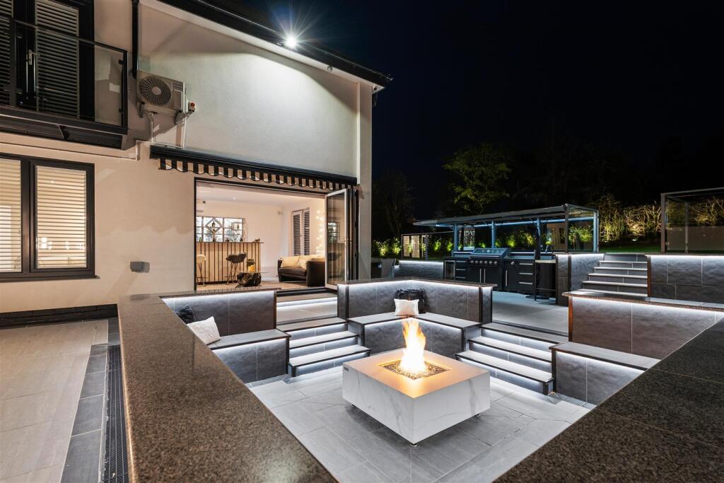 Field House_Twilight-16.jpg