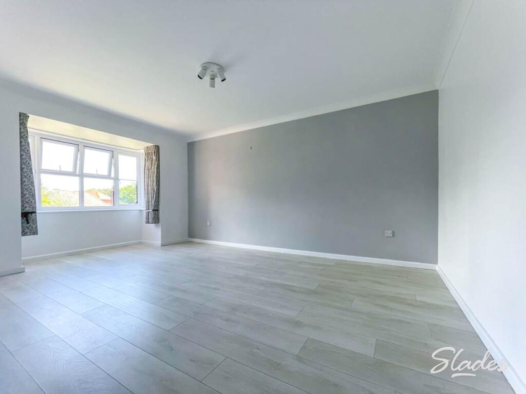 8 seaton lounge main