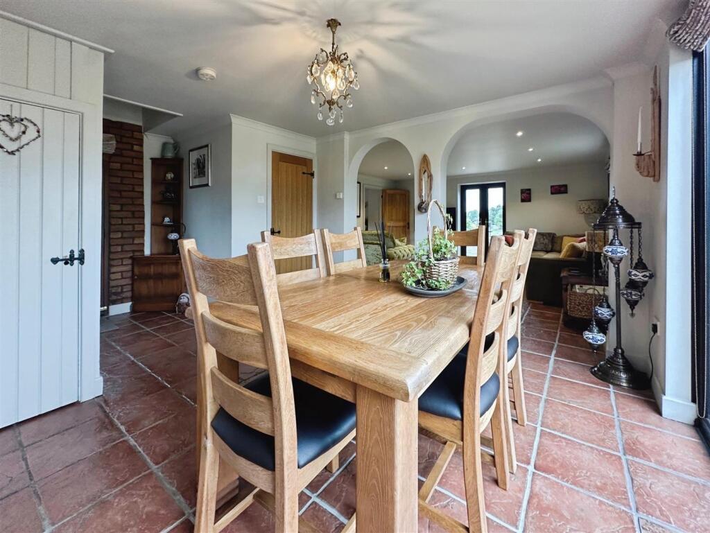 0e1df207--4D69-97EC-A4EB2BEA5FC6-26888-000007B2025