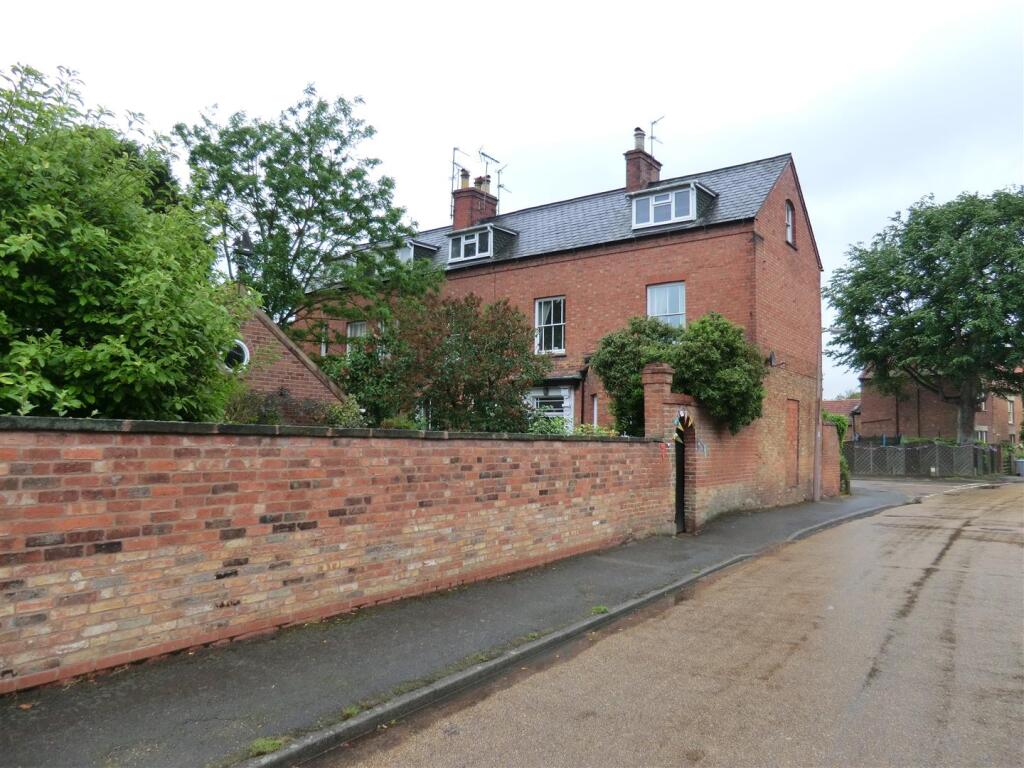 147 Low Street, Collingham.JPG