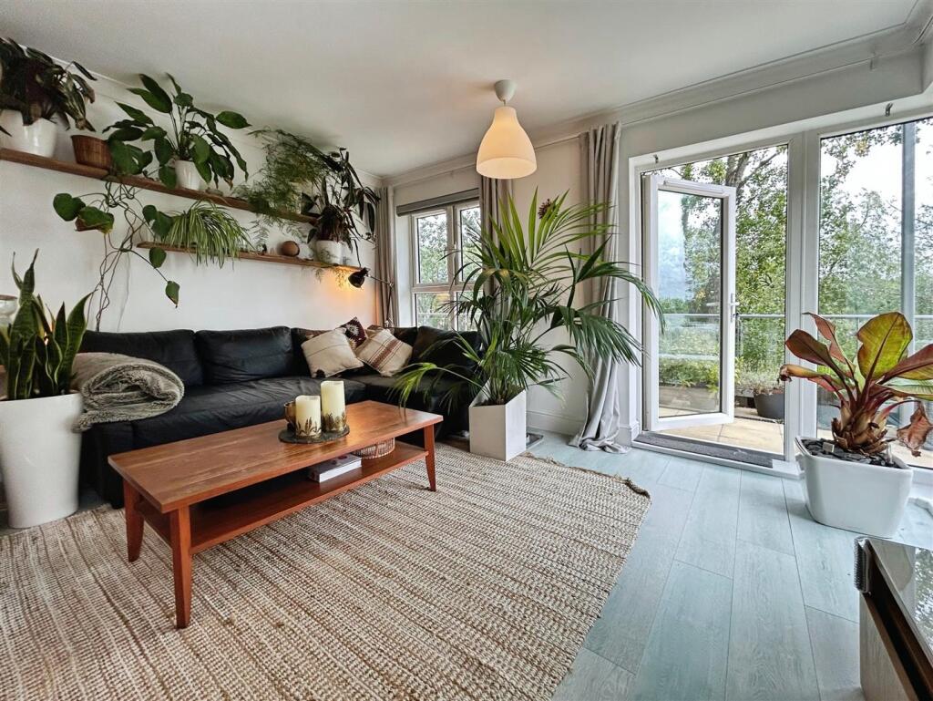 b5f9c517-2-4142-A8B1-550DE34EB6DD-4442-000002B7E8C