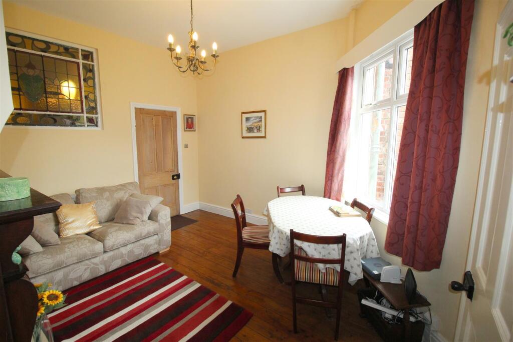 St Thomas Road, 14 Reception Room Two 1.JPG