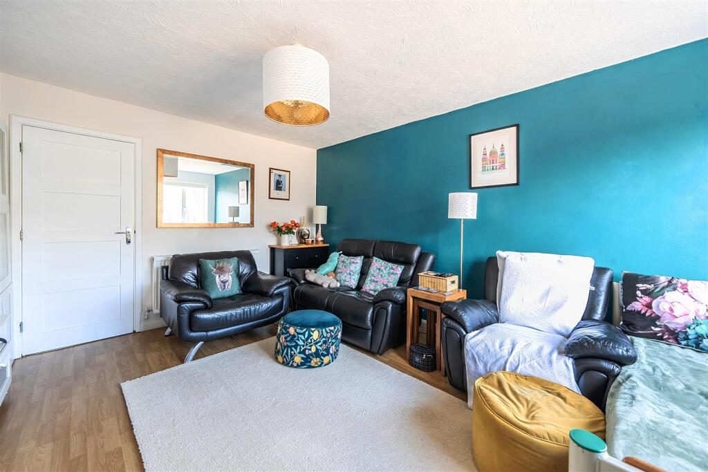 14 Oak Close, Towcester (2).jpg