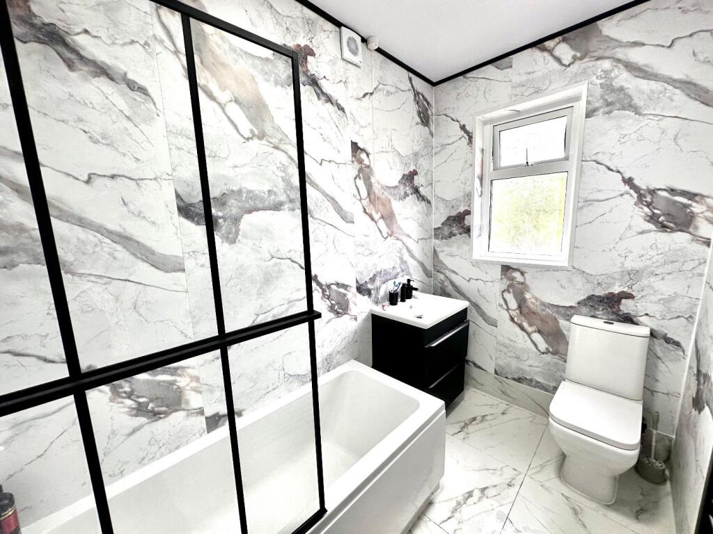 HOUSE BATHROOM