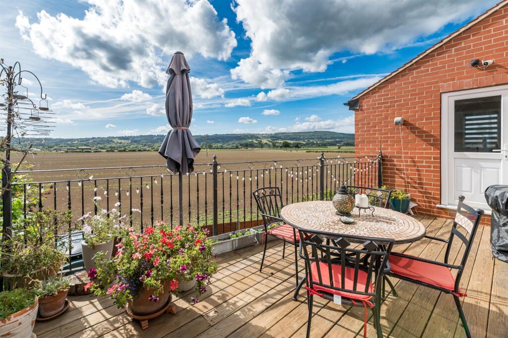 Decking &amp; View