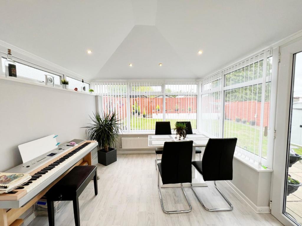 Garden Room 1.jpg