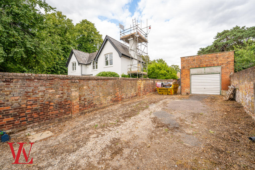 Driveway &amp; Garage