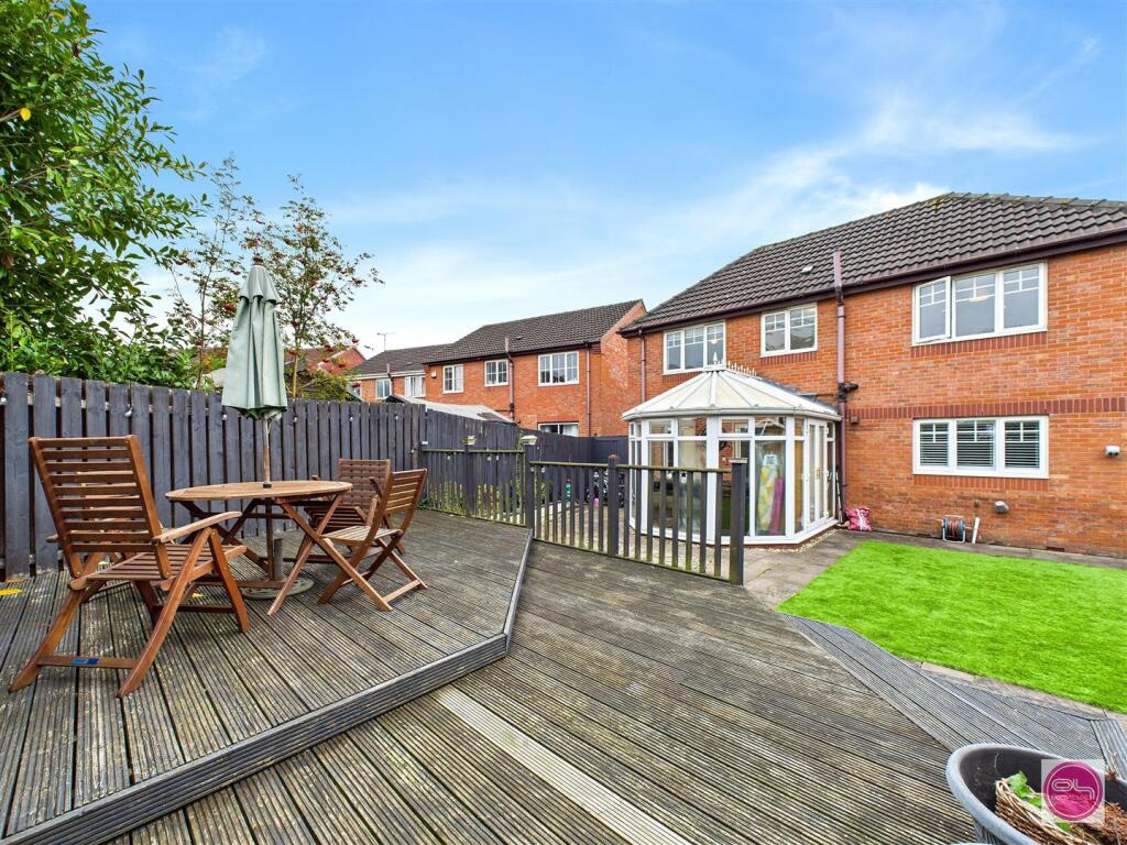 Potters Croft, Swadlincote (37).jpg