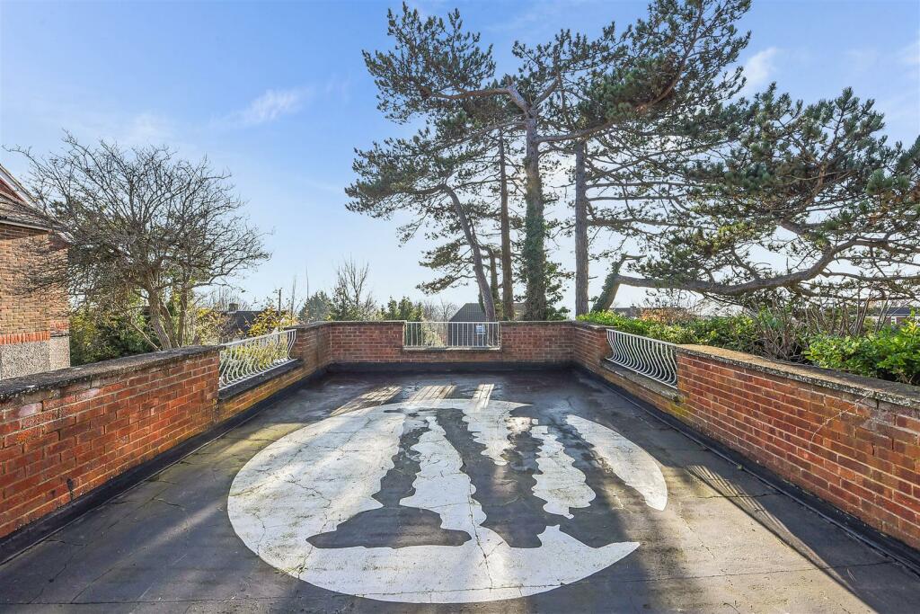 28ft Sun Terrace
