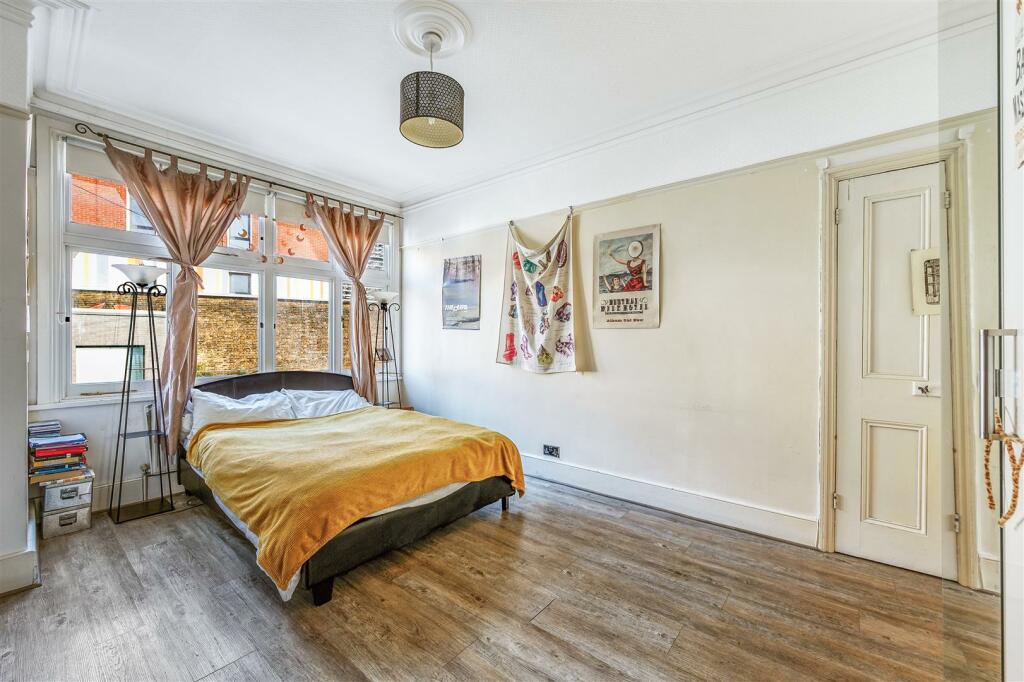 Denehurst Gardens-11.jpg