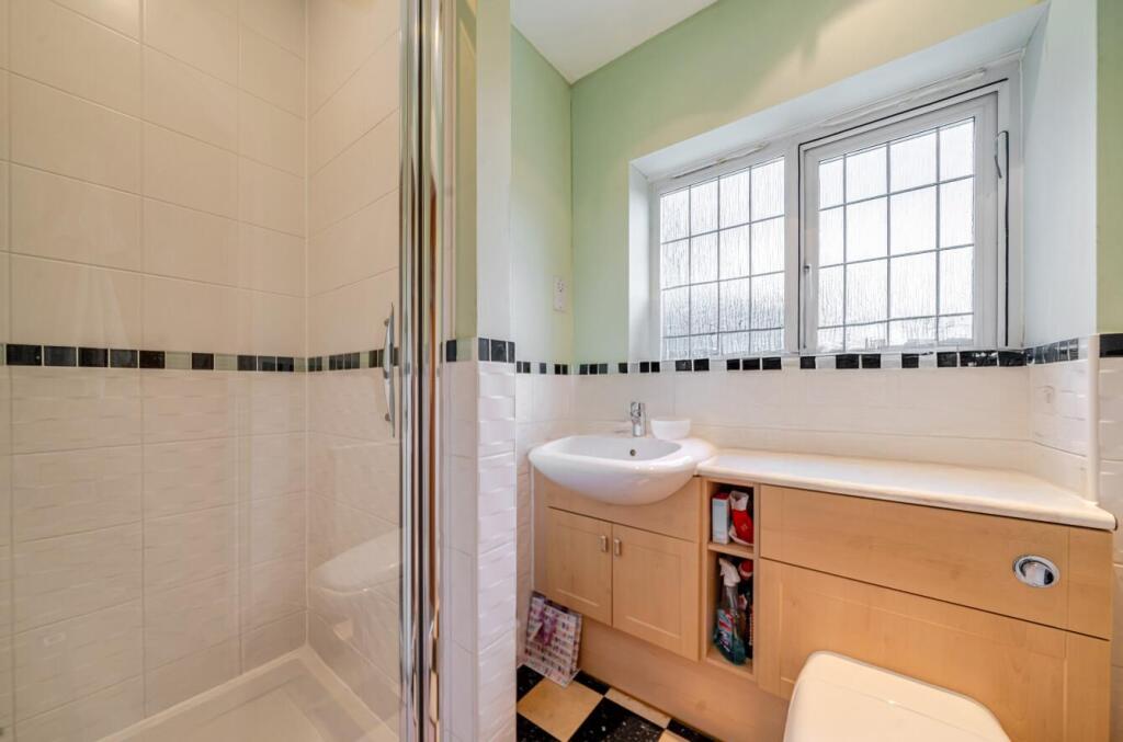 Davidson Frost-Wellings, DFW, Fauna Close, Bathroo