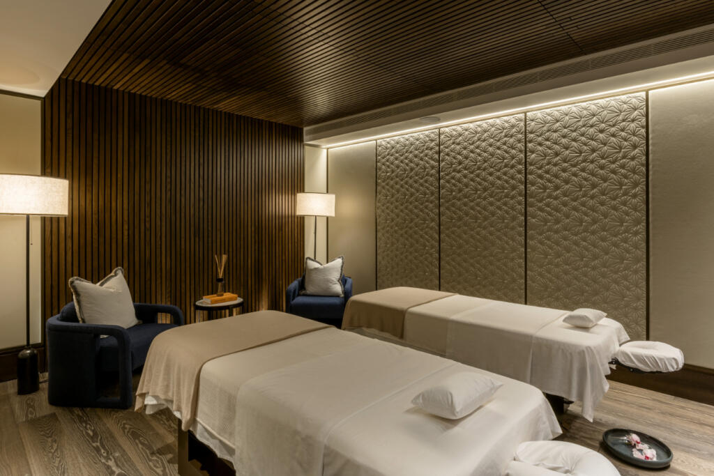 Couples treatment room.jpg