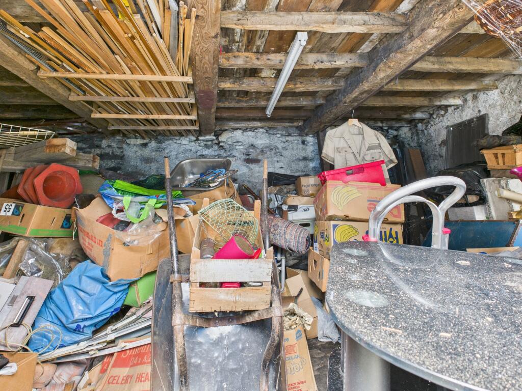 Barn 3 T202509241103.jpg