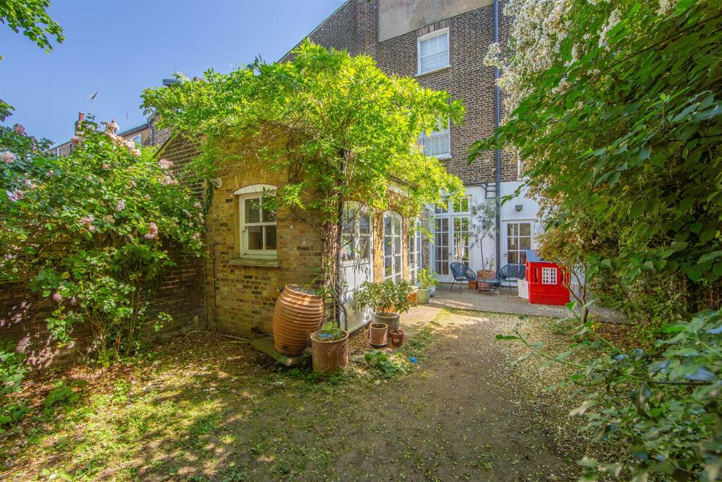 garden 2.jpg