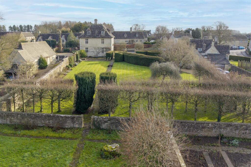 250125PoultonManor-1008.jpg
