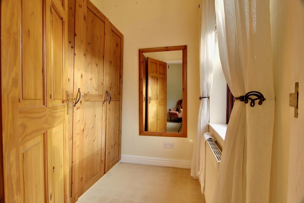 Dressing Room to Bedroom 1