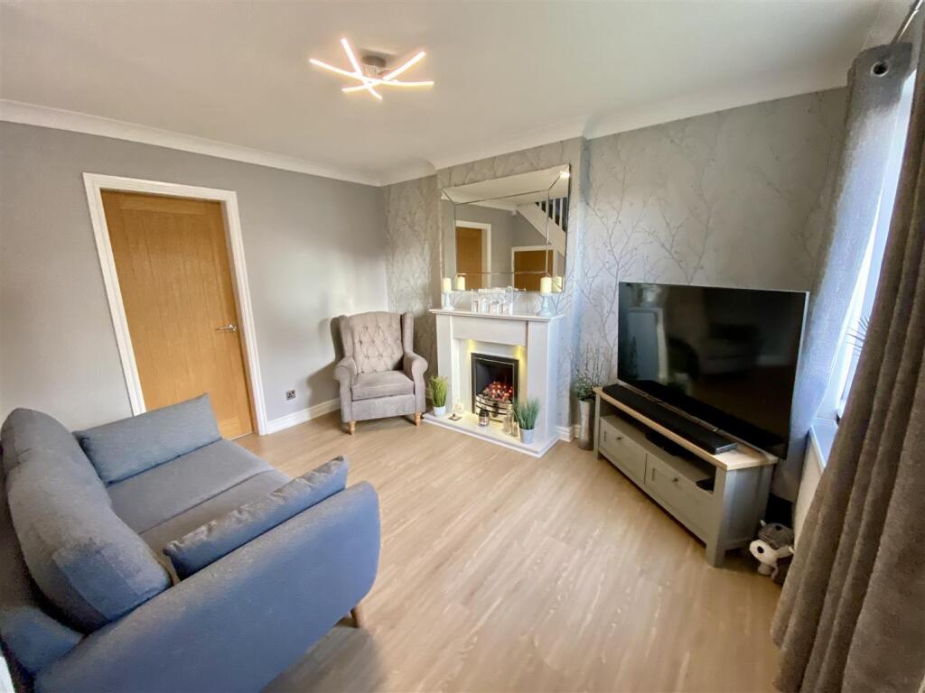 Bramleys Estate Agents - Maizebrook - Mirfield (17