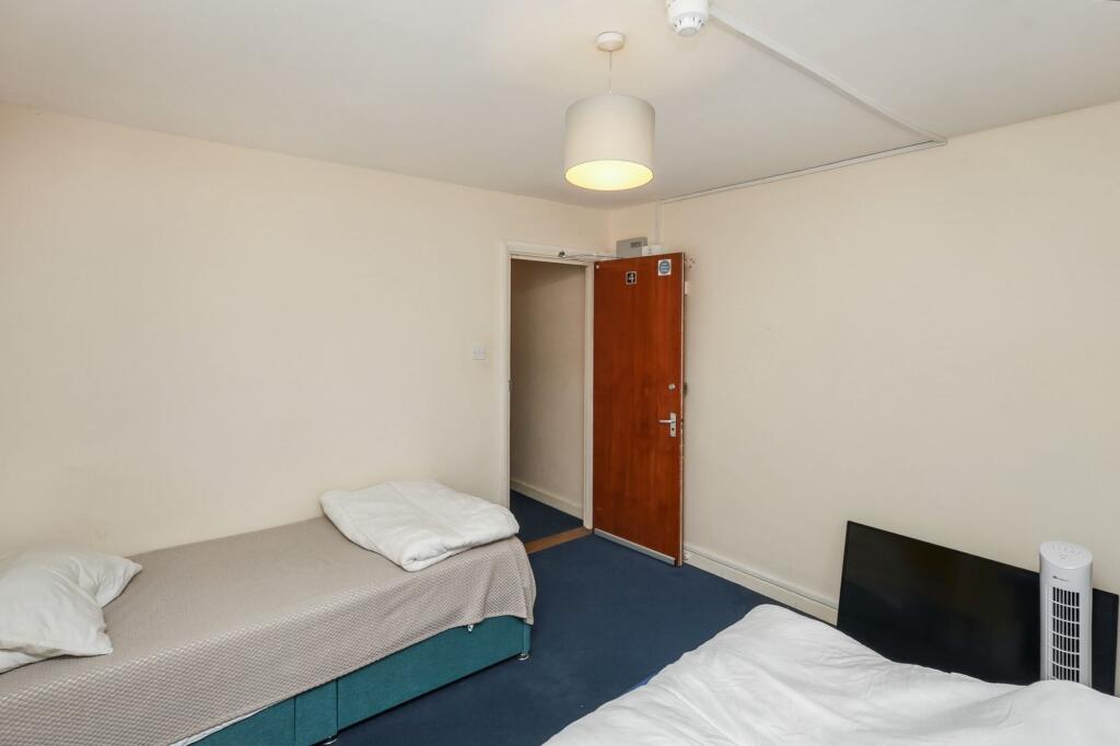 4 Antrim Grove, Belsize Park, London NW3 4XR