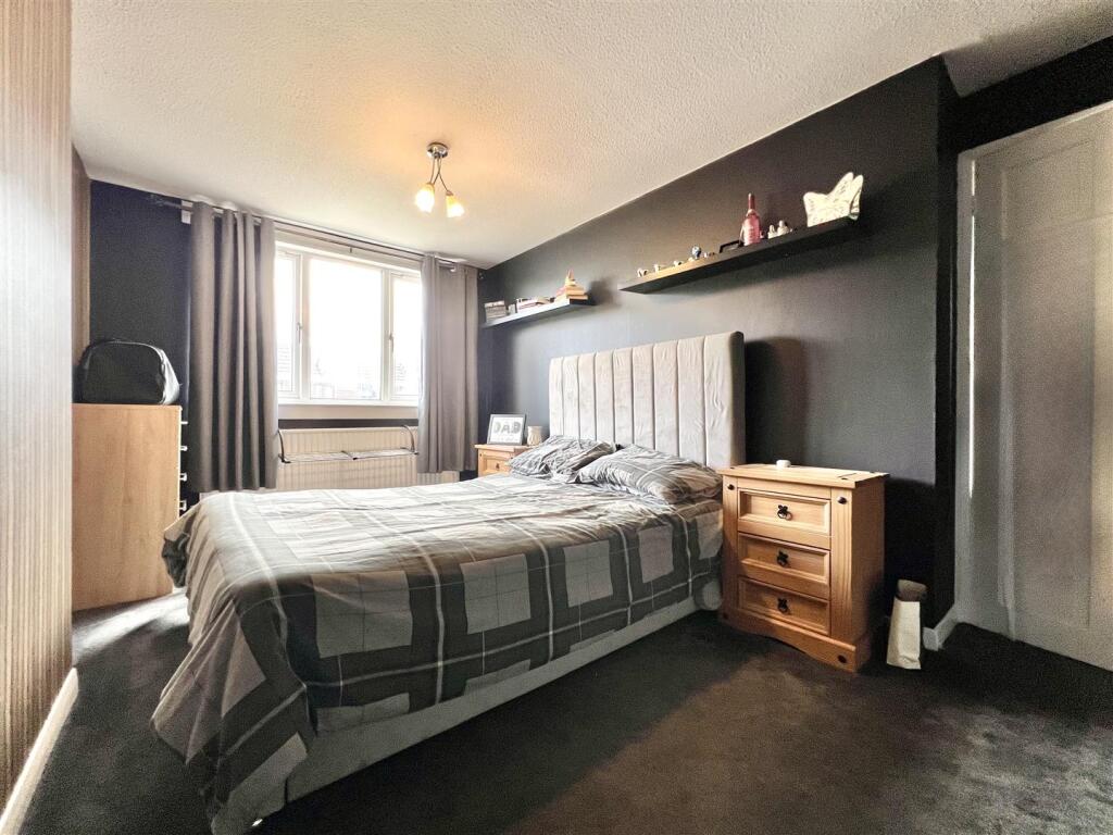 Katrine Drive, Crossford
