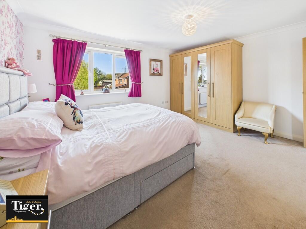 CAM02176G0-PR0538...