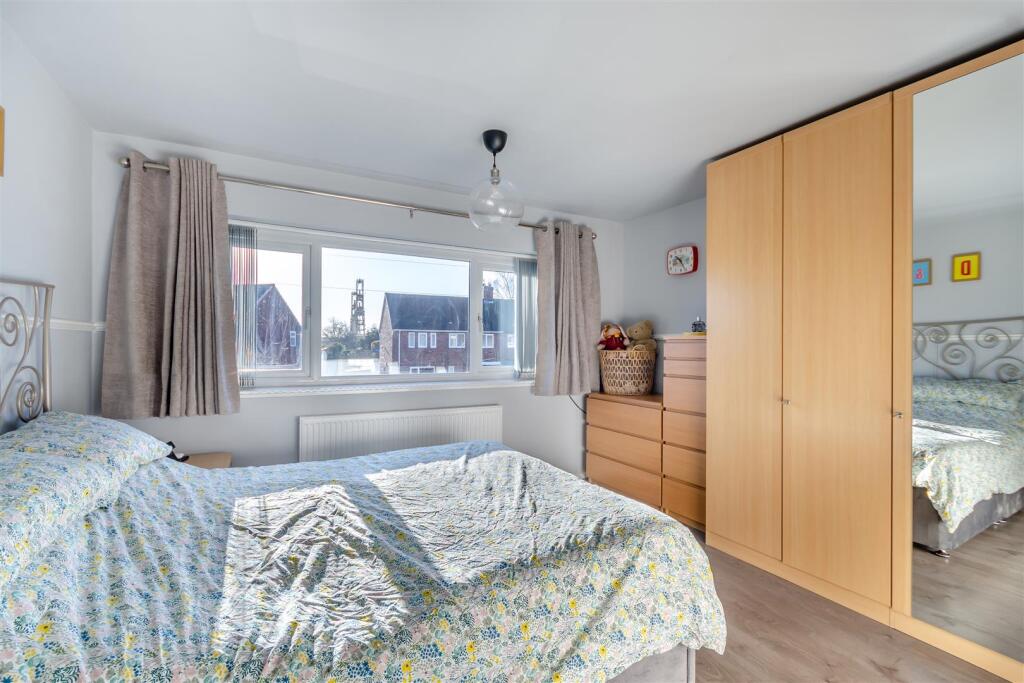 8634568-interior08.jpg