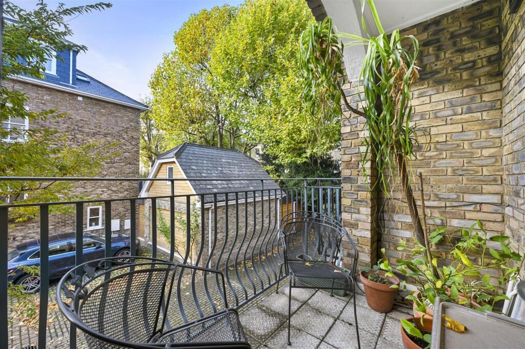 Oxford Gate - 28 (1).JPG