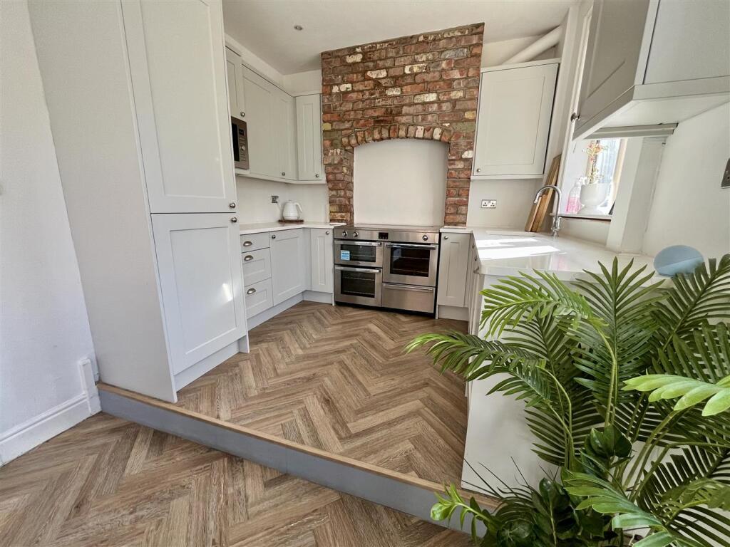 Kitchen/Breakfast Room