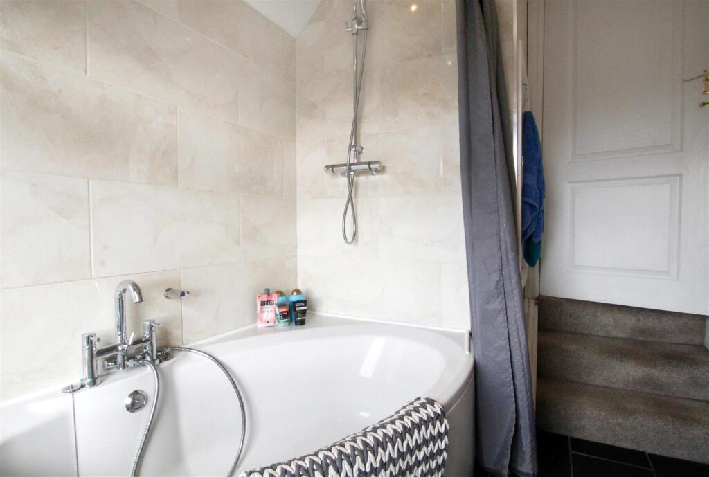 Bathroom-2-.jpg