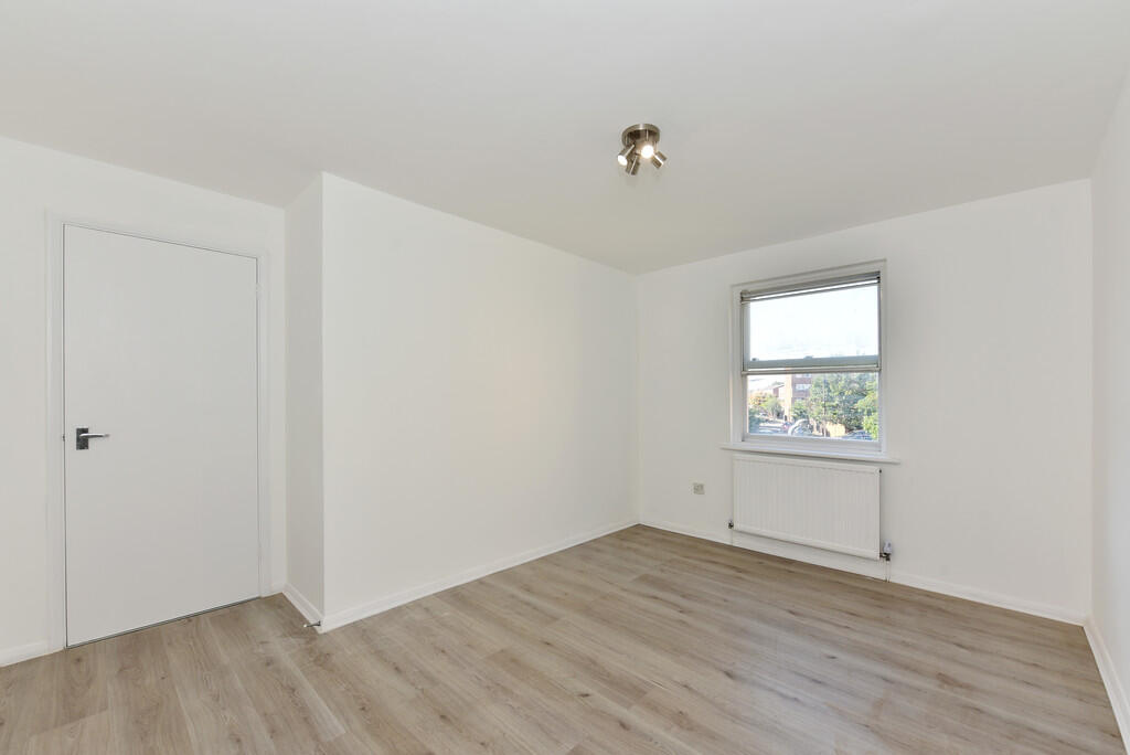 66 Edmestone Clos...