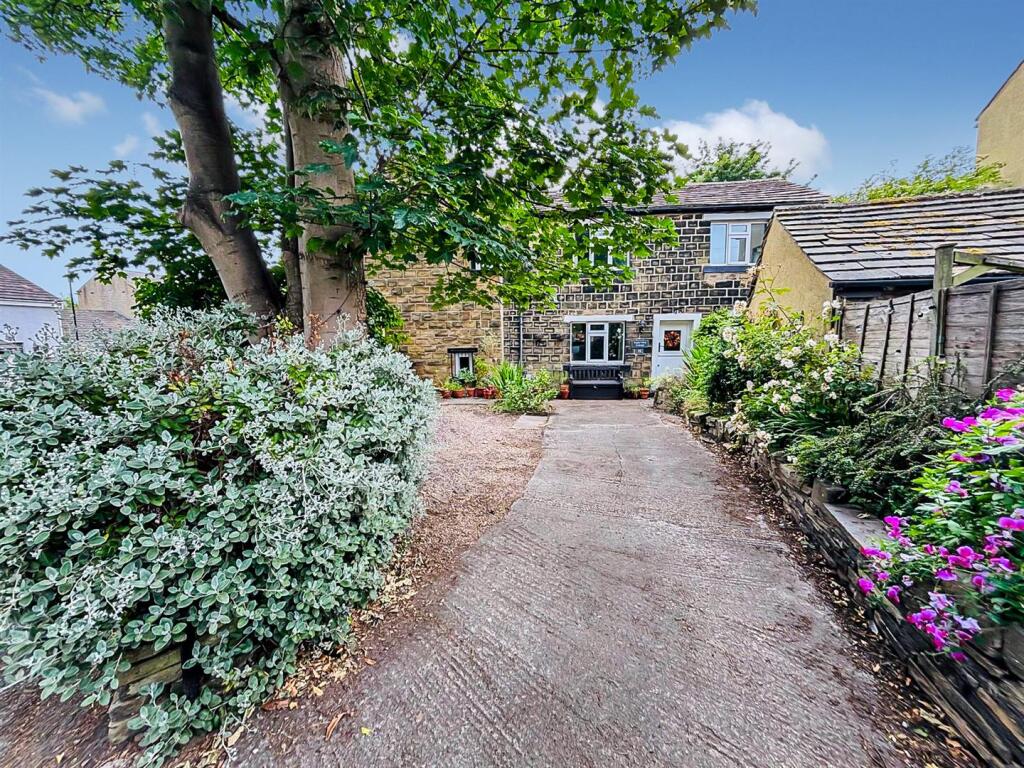 Off Street Parking / Driveway: