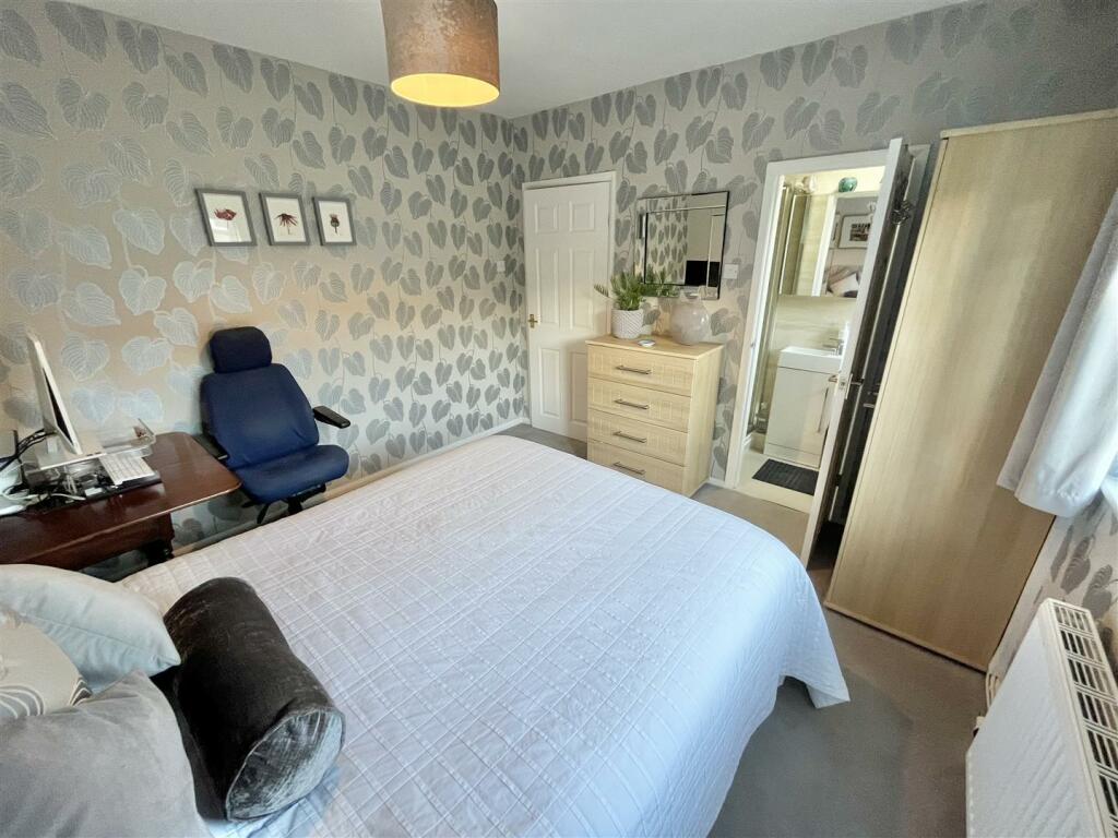 Bedroom 2 Aspect 2