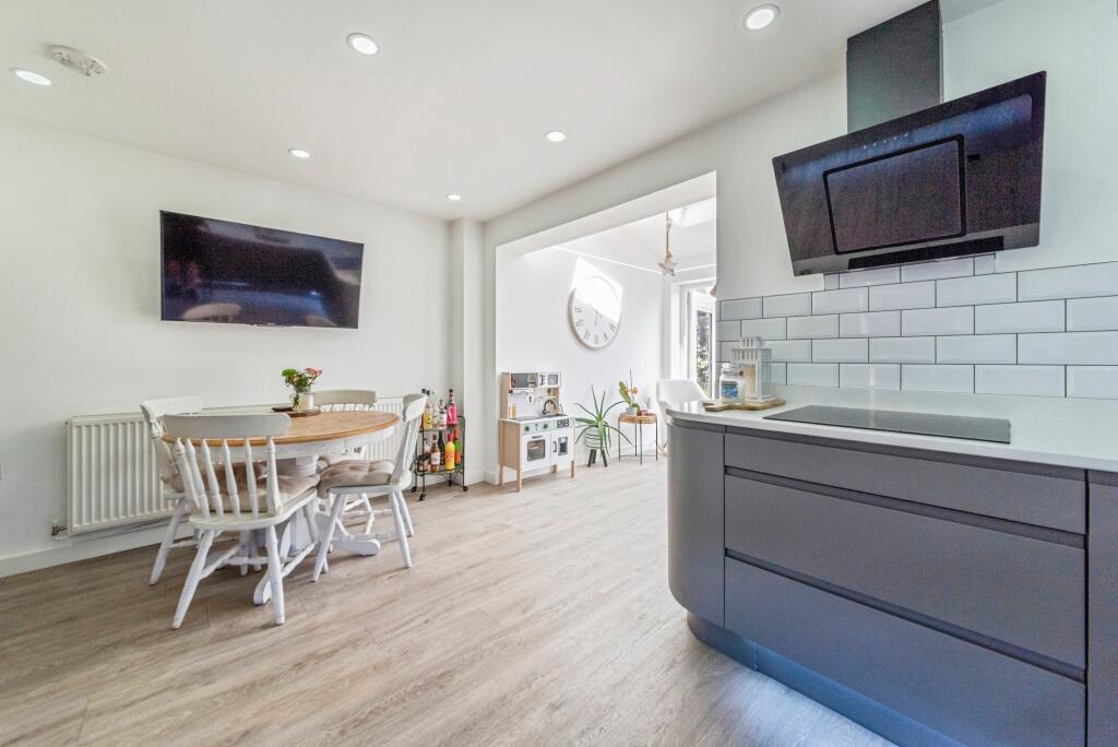 16_arnold_avenue-17