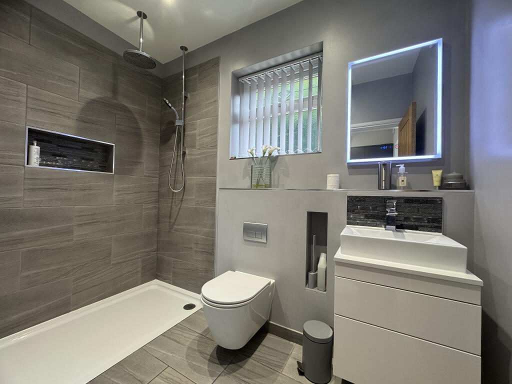 Downstairs WC/Shower