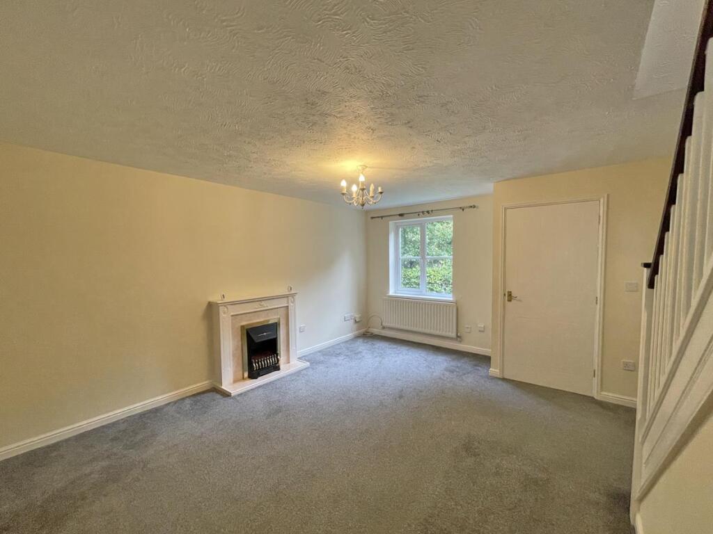 Frobisher Approach 16- Lounge.jpg