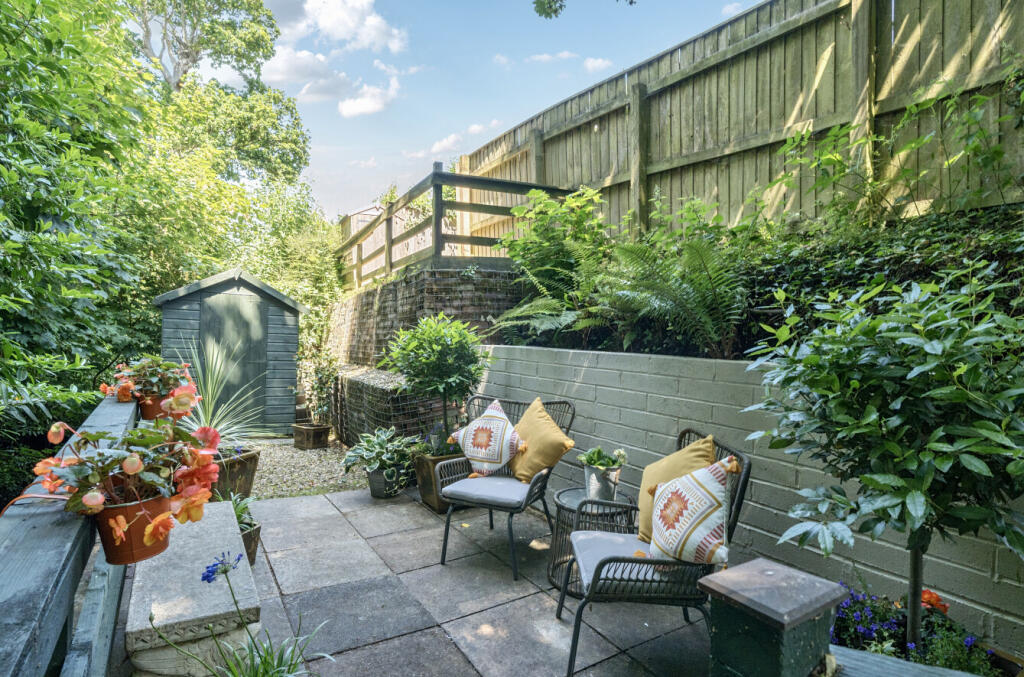 1309824-7-6852fe8...