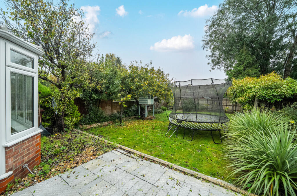 1365944-27-68f62f...