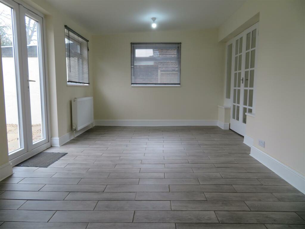 40 Park Ln Extension.JPG