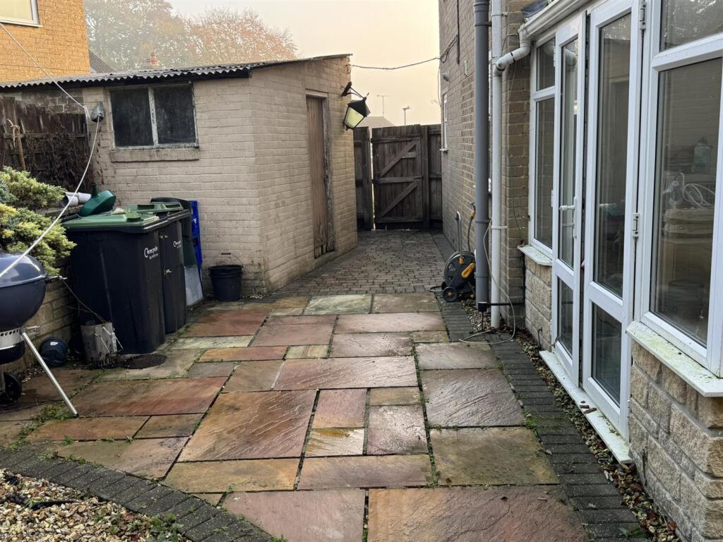 SIDE GARDEN 2.JPEG