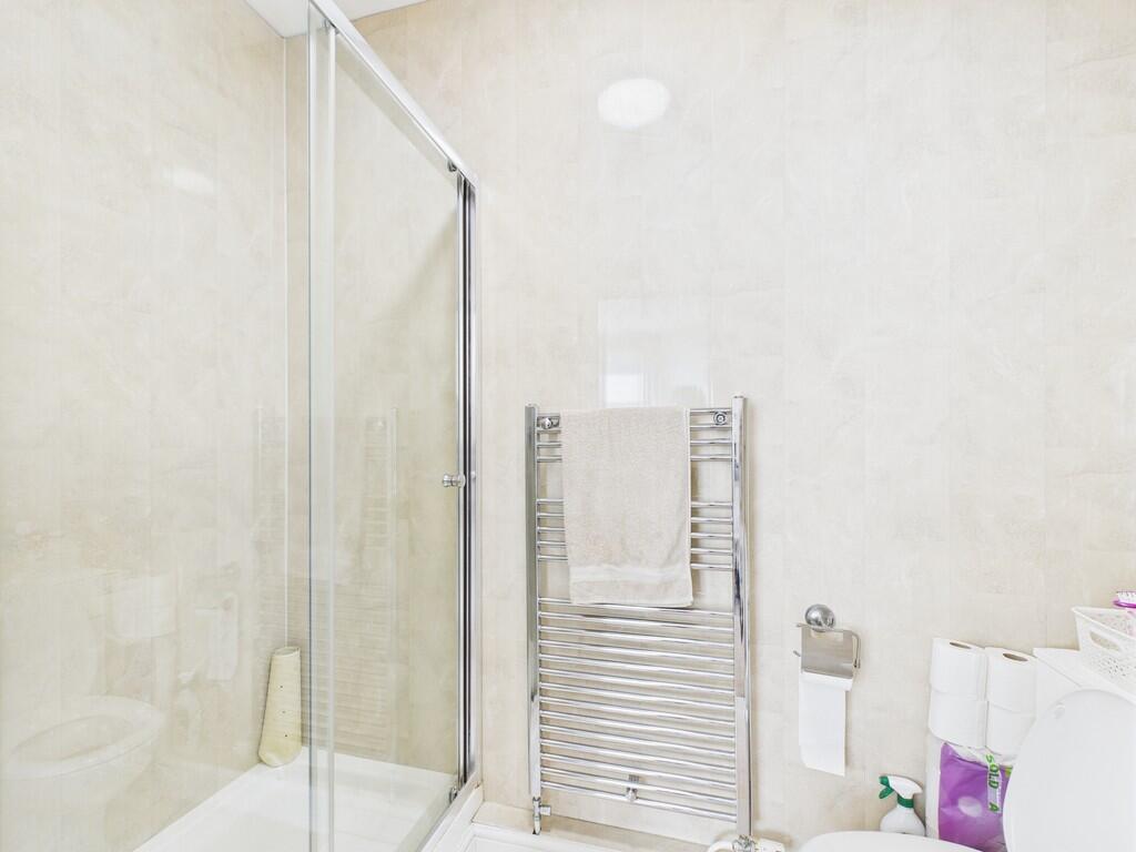 CAM03582G0-PR0122...